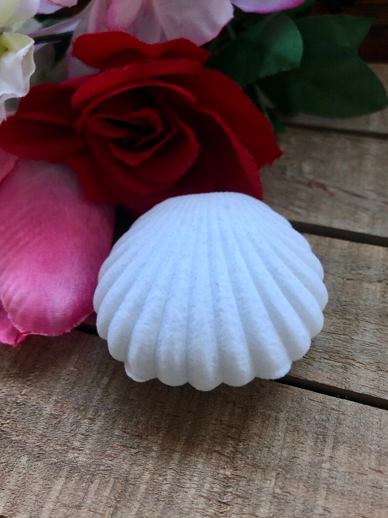 Shell Flower Necklace Locket Necklace Locket Pendant Heart locket Heart necklace Heart Jewelry Gift for her Keepsake Sea Sailor Valentines