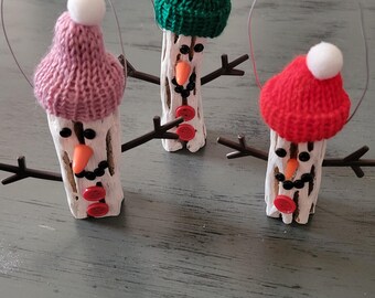 Cholla Cactus Snowman Ornament w/ wool cap (White)