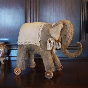 PDF E-PATTERN for Viscose Pulling Toy Elephant 5 5.5 image 1