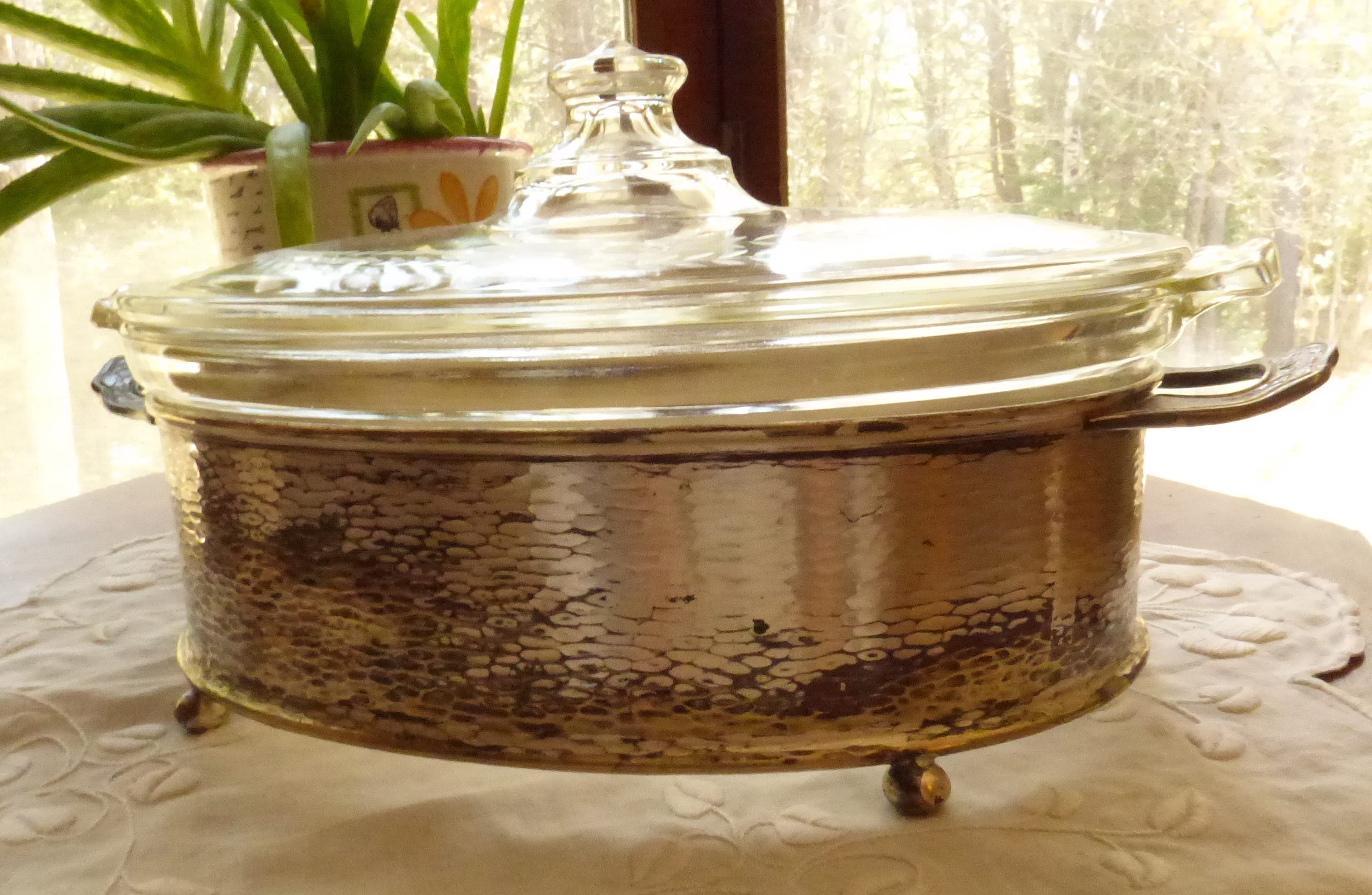 Pyrex Glass Casserole Oval Baking Dish, Floral Leaf Etched Lid Top