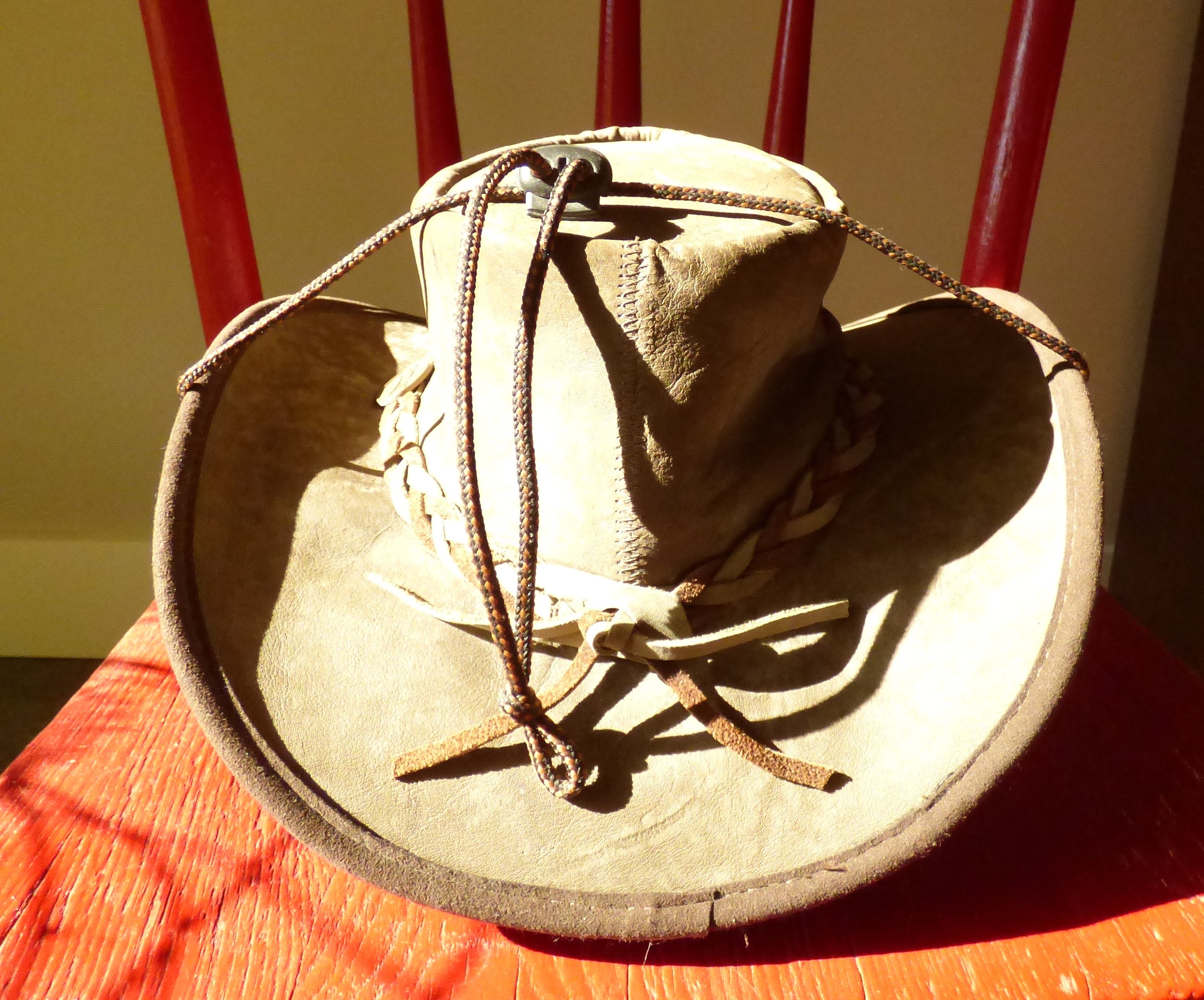 Australian Aussie Hat, Leather, Distressed, Crushable, Foldable, Outback, Original Hat in A Bag