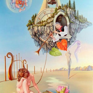 Può includere: Dipinto surrealista con un'isola fluttuante con un campanile e un uomo che suona la tromba. Una donna è seduta incatenata vicino a uno stagno con un fiore di loto e una mela. Sono presenti anche una grande rosa e una figura.