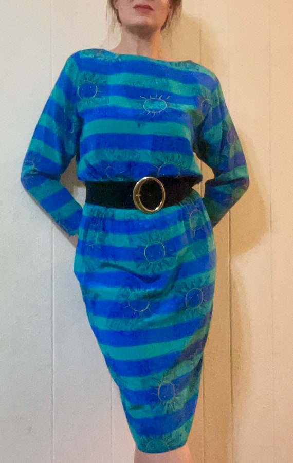 1980’s vintage Silk Op Art Sun print blue dress/1… - image 2