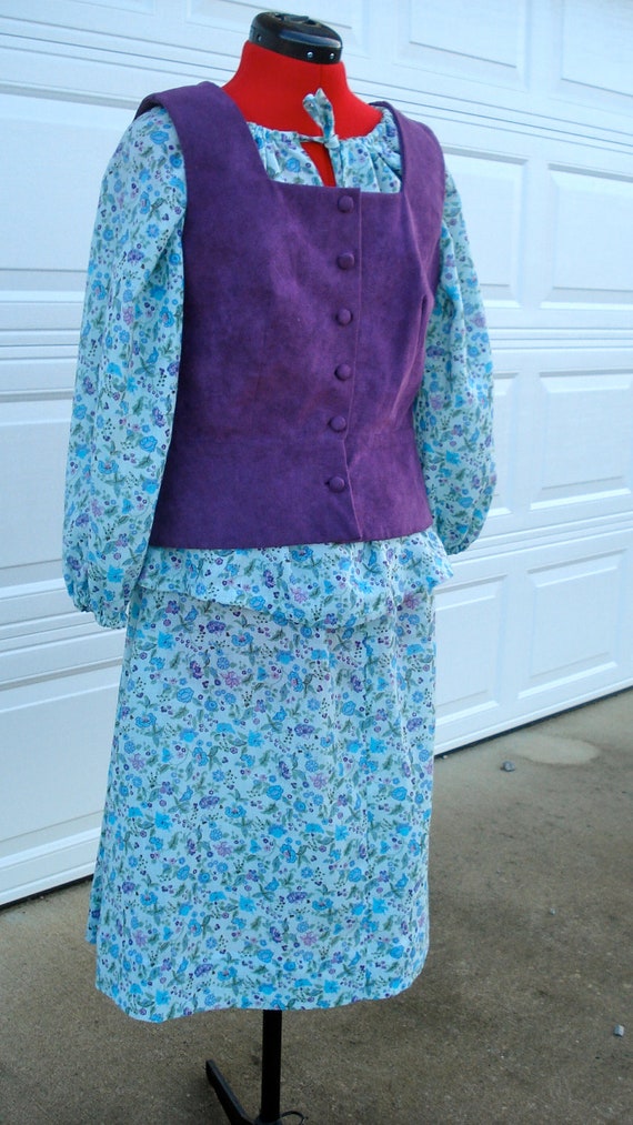 60's Vintage Peasant Dress/Purple Suede Flower Chi