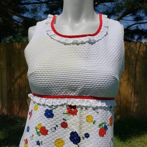 1970&#39;s Vintage Flower Child maxi dress/70&#39;s maxi dress boho bold flowers/70&#39;s white hippie maxi dress xs s