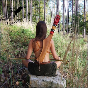 Back leather quiver right/left handed