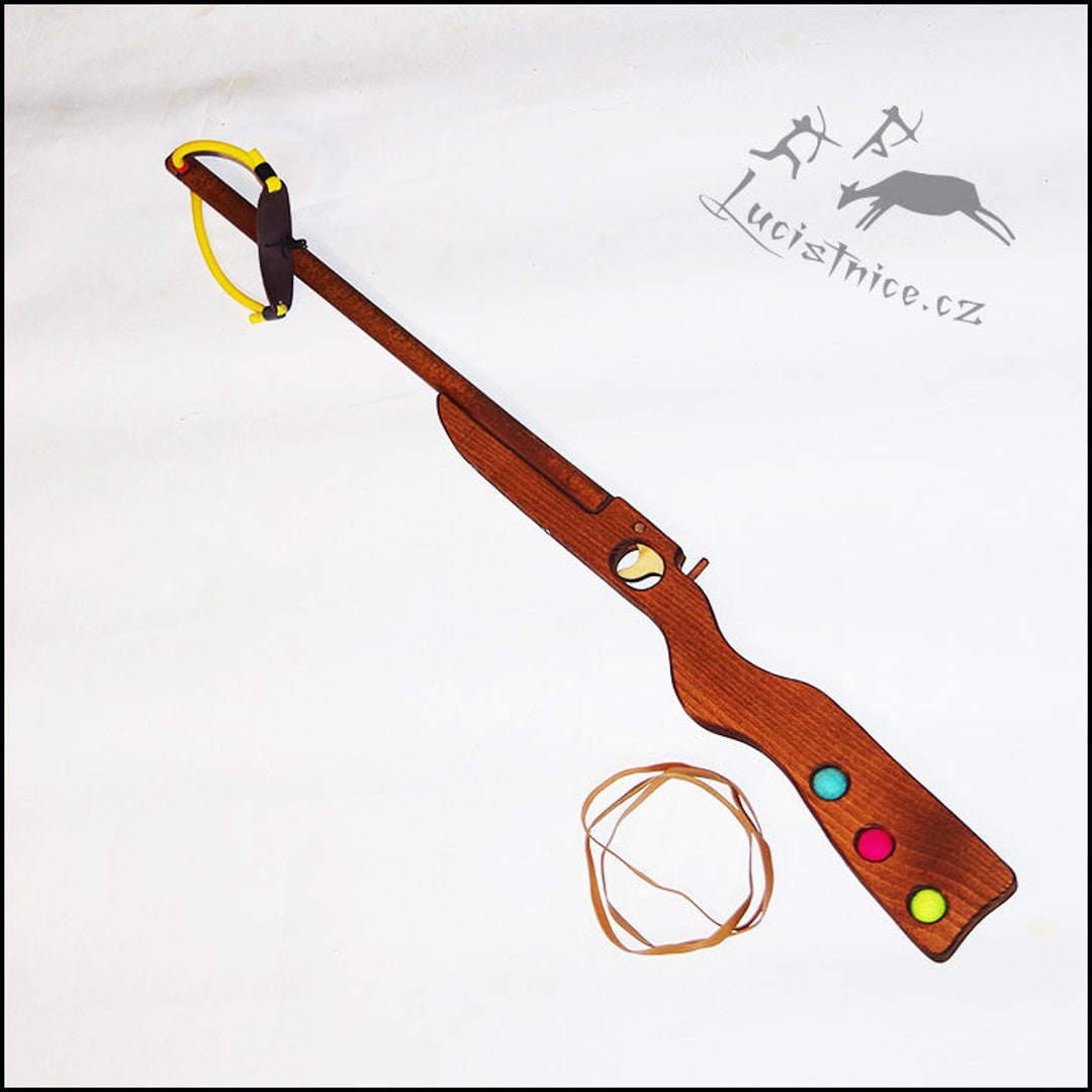 Rifle Pampalini With Rubber Bands and Felted Balls 