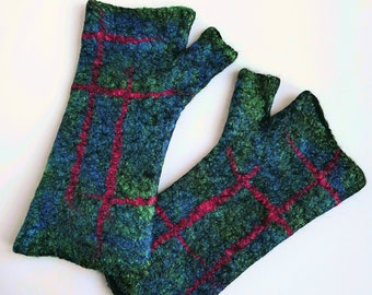 Checkered wool felt fingerless mittens for women, wool arm warmers, warm, winter long gloves, handmade, gift for her, eco friendly