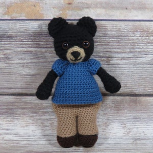 crochet amigurumi bear
tshirt and pants