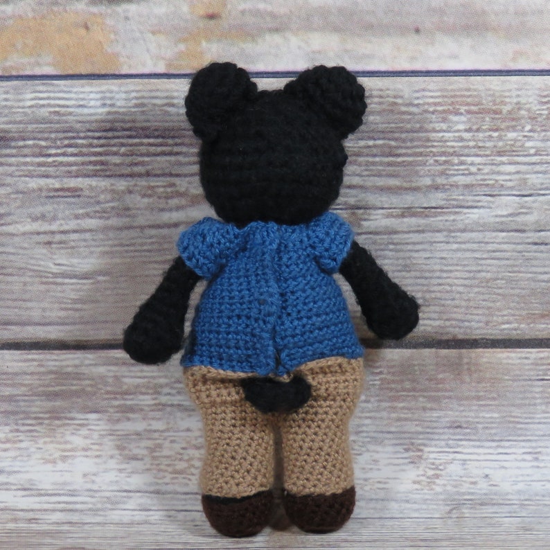 crochet amigurumi bear
shirt and pants