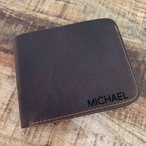 Regalo para adolescentes, regalo de Navidad para adolescentes, billetera de cuero genuino, regalo personalizado grabado para hijo y nieto, billetera plegable personalizada