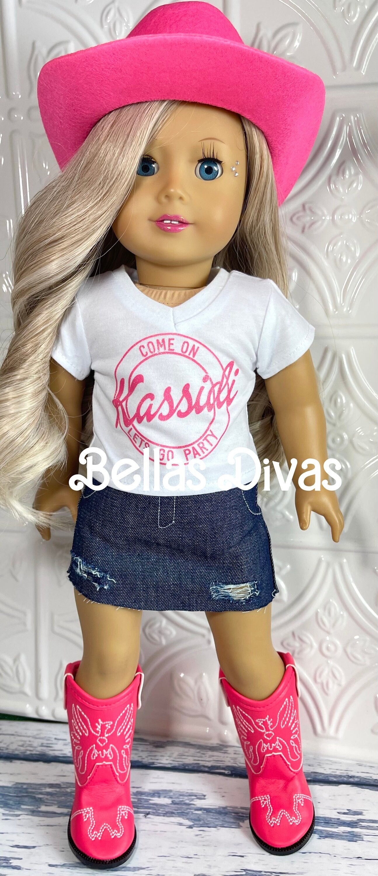 Barbie em Traje Rosa Ocidental com Chapéu de Cowboy HPK00 - Mattel htt -  Real Brinquedos