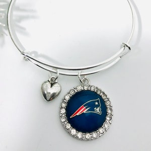 New England Patriots Home Edition Wire Charm Expandable Bangle Bracelet w Blue & Red Crystal Rhinestone Gem Charms