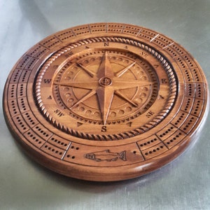 Classic 3D Compass Rose Cribbage Board With Pegs image 1