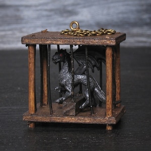 Miniatur-Halloween-Käfig mit Drache fürs Puppenhaus