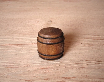 Barril de madeira em miniatura na cor marrom-noz para casa de bonecas - acessório de elfo, barril de elfo