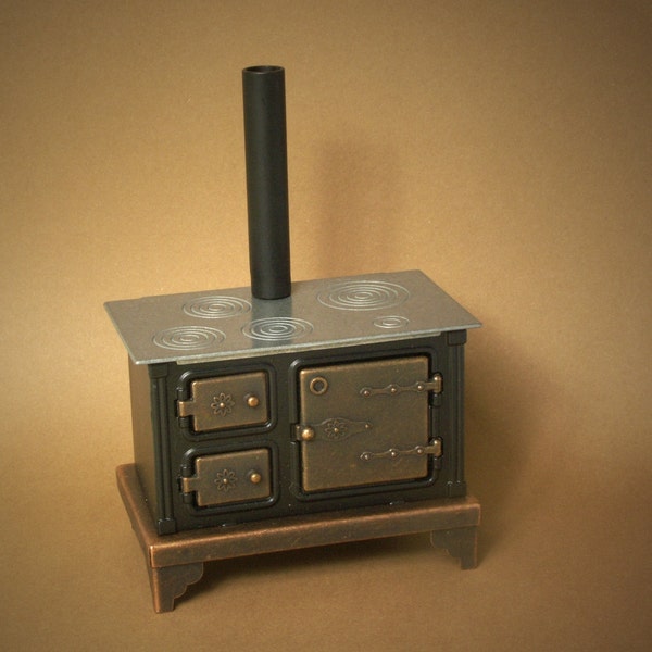 Nostalgic Miniature Kitchen Stove for Your Dollhouse