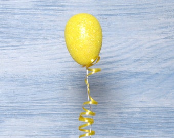 Colorful Shimmering Balloon in Yellow in Scale 1:6