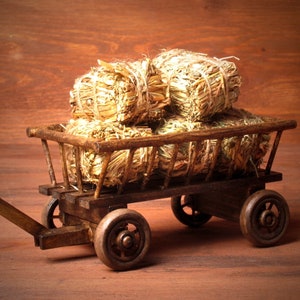 Miniature Hay Wagon for your Dollhouse