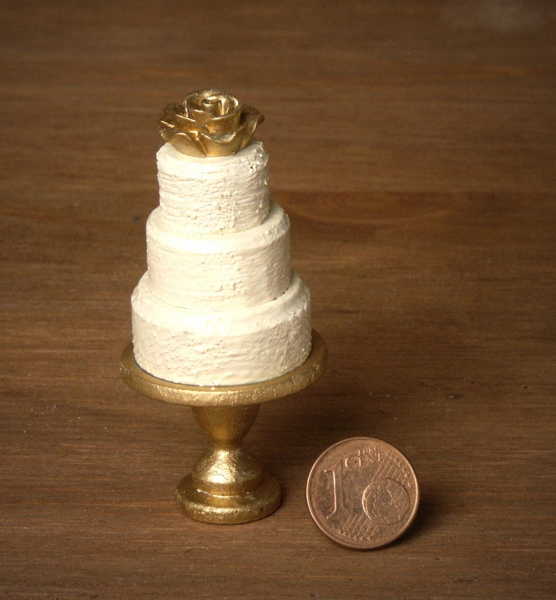 Elegant Miniature Rose Tart for your Dollhouse image 3
