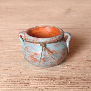 Shabby Chic Miniature Crock for Your Dollhouse