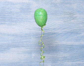 Colorful Shimmering Balloon in Green in Scale 1:6