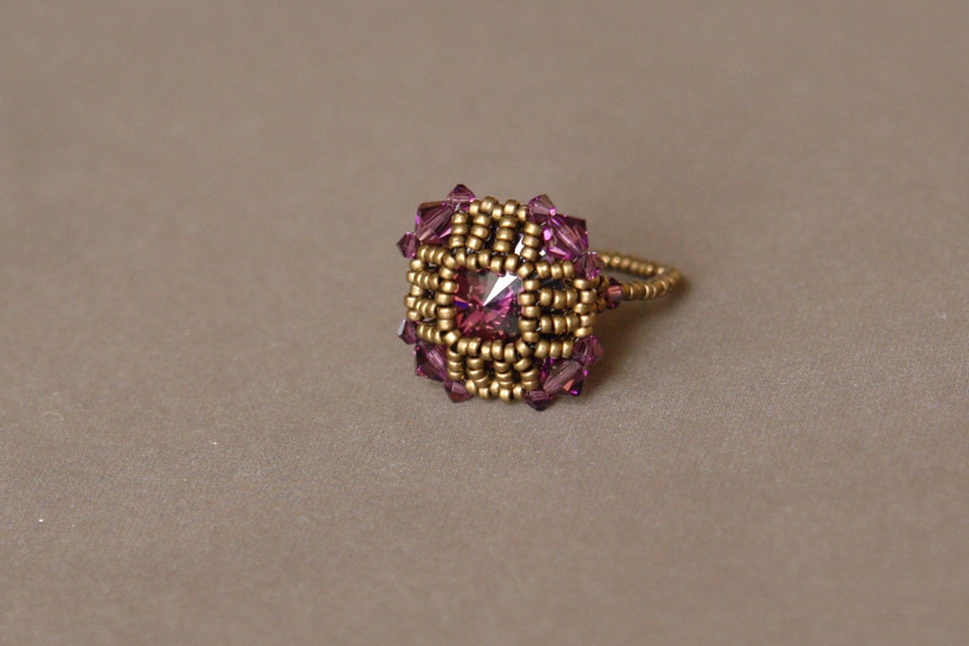 Square the Round! - Ring Tutorial - Beading Pattern - 12mm Swarovski ...