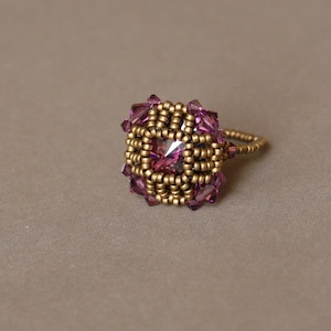 Square the Round! - Ring Tutorial - Beading Pattern - 12mm Swarovski Rivoli - Digital Download