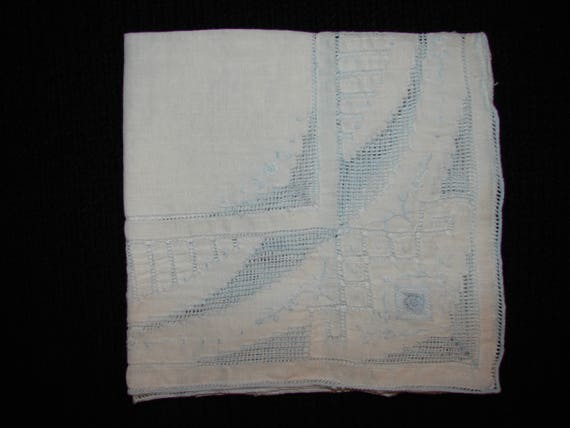 Vintage Hankie with Pale Blue Netting and embroid… - image 4