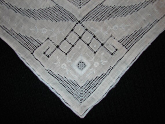 Vintage Hankie with Pale Blue Netting and embroid… - image 6