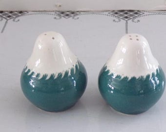 Salt & Pepper Set Harker Pottery Harker Ware Corinthian Pate Sur Pate