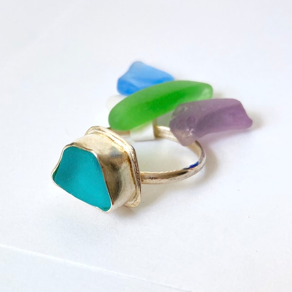 Turquoise Blue Seaglass Ring, Woman’s Seaglass Ring, Rare Color Sea Glass, Size 7.25 Ocean Ring,