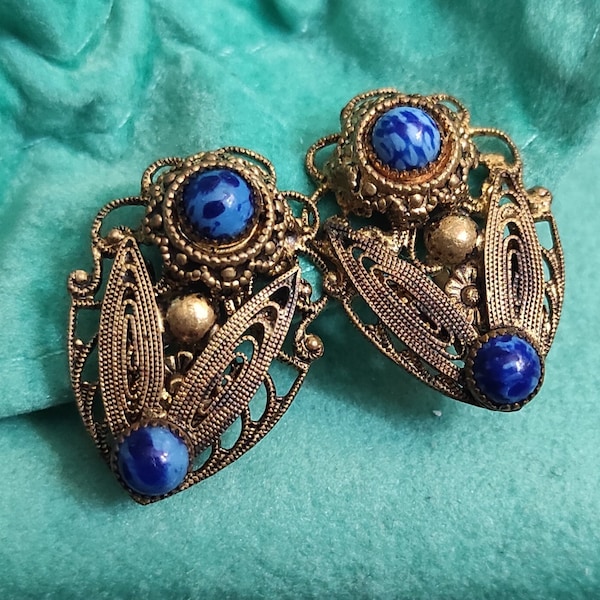 Reminiscence jewelry Screw back Victorian Czech glass earrings Floral non pierced earlobe earrings 70s Czechoslovakia jewelry Blue bronze