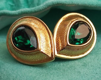 MONET teardrop studs Gold tone metal emerald green crystal Earlobe pierced earrings Small teardrop post earrings Designer signed earrings