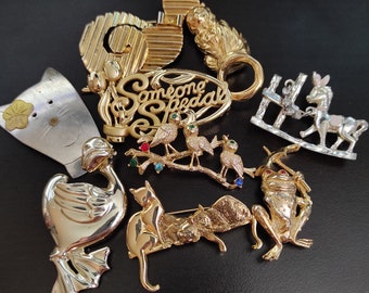 10 pc Bulk Vintage brooch lot 80s Animal jewelry mystery box Wearable lot Crafters gift Brooch lover gift