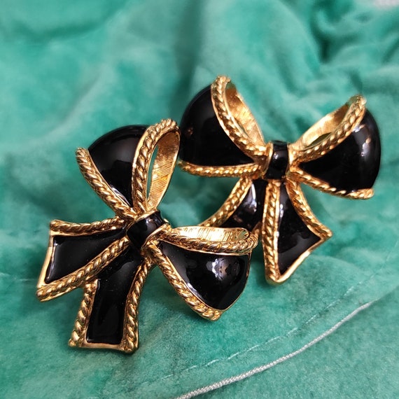 Kenneth Jay Lane Black bow earrings Black enamel … - image 6