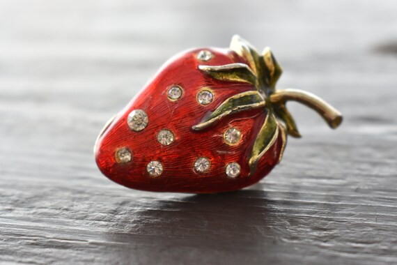 Large strawberry cottagecore brooch Rhinestone cry