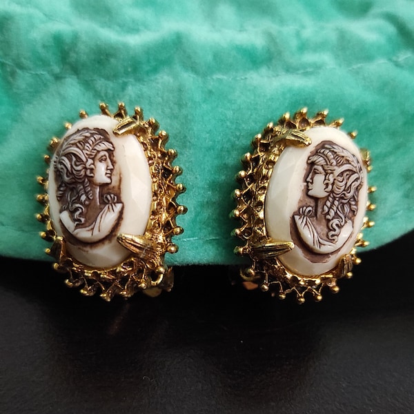 Vintage florenza cameo earrings Gold oval clip on earrings Designer signed Victorian style Retro earrings