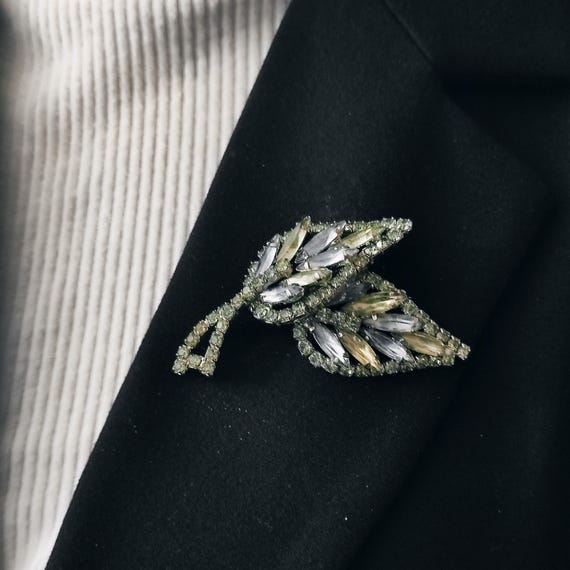 Christmas pin for nana Extra large Double leaf Rh… - image 9