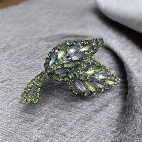 Christmas pin for nana Extra large Double leaf Rh… - image 7