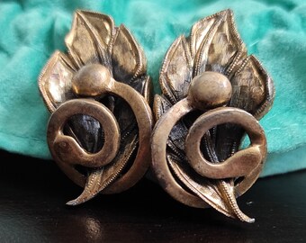 Calla lily earrings Tortolani large clip on earrings Floral mid century antique gold finish designer signed earrings