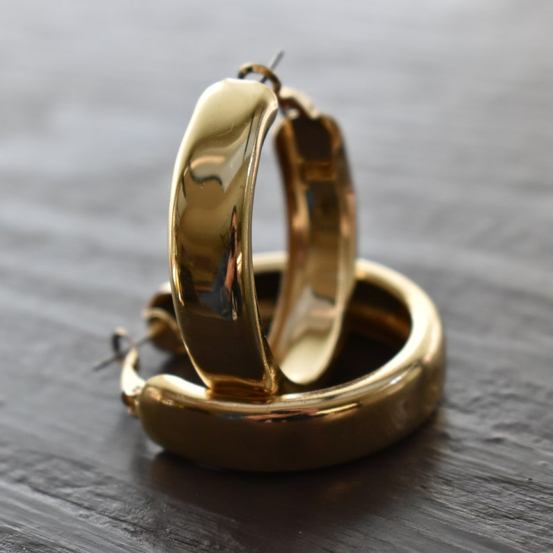 Breite gold Creolen Frauen Creolen Ohrstecker große Huggie | Etsy
