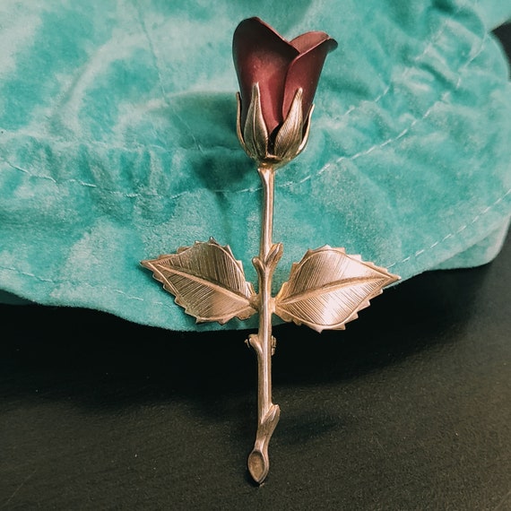 Retro jewelry Big red rose pin Gold metal flower … - image 4
