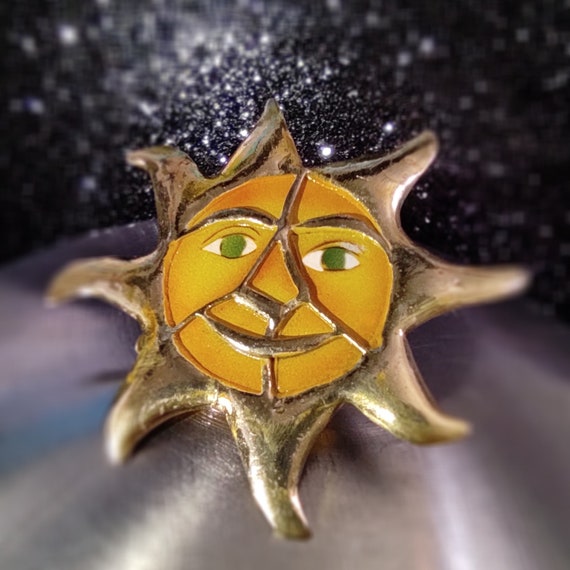 Whimsical brooch Large Sun Burst  pin Gold sun ha… - image 2