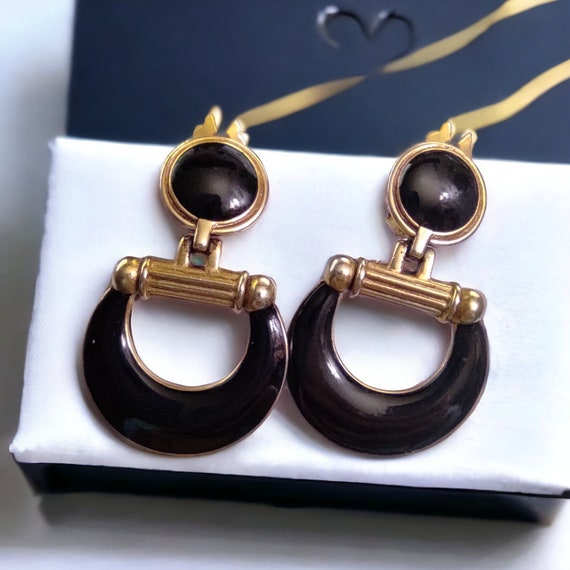 VNTG black enamel Knocker earrings Gold retro ear… - image 1