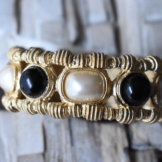 Vintage wide hinge bracelet Gold tone cuff bracel… - image 5