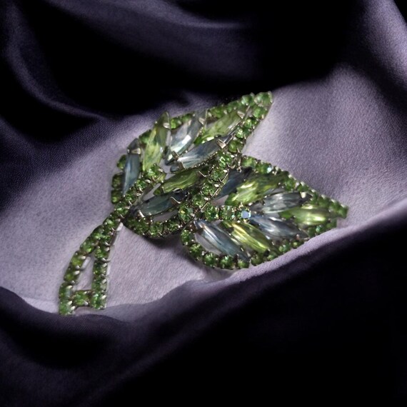 Christmas pin for nana Extra large Double leaf Rh… - image 6