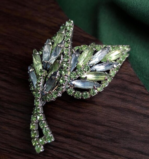 Christmas pin for nana Extra large Double leaf Rh… - image 2