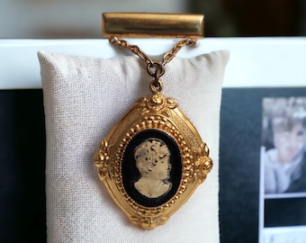 Cameo locket brooch 2 picture locket pin Victorian photo locket brooch Gold tone Black cameo Sentimental gift Family memory locket