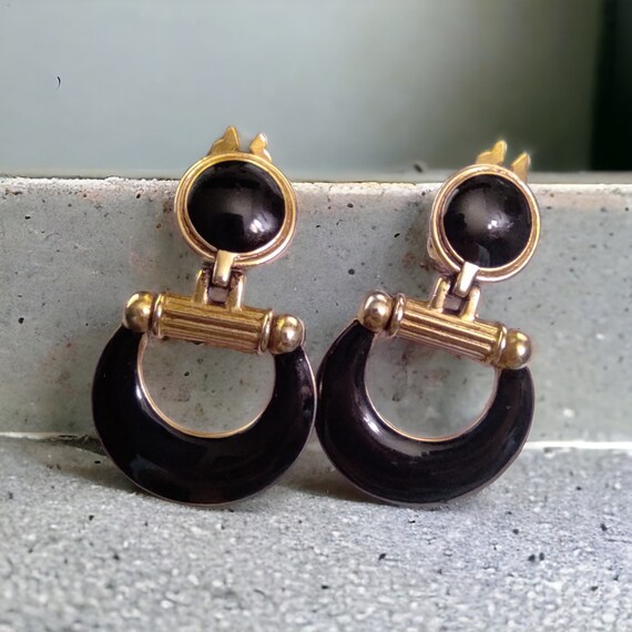 VNTG black enamel Knocker earrings Gold retro ear… - image 7